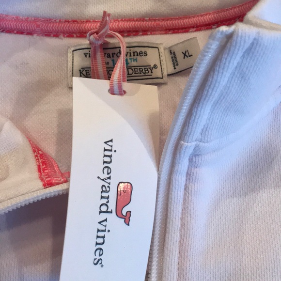 Vineyard Vines Sweat Shirt Never Used & w/ Tags - Picture 2 of 4